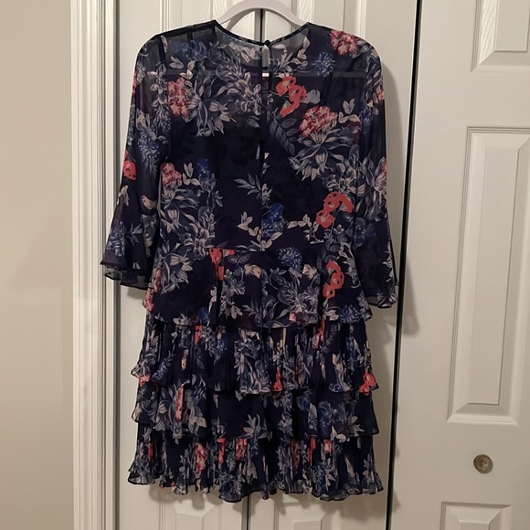 Eliza J Size 8 Springtime Dress - Picture 4 of 5